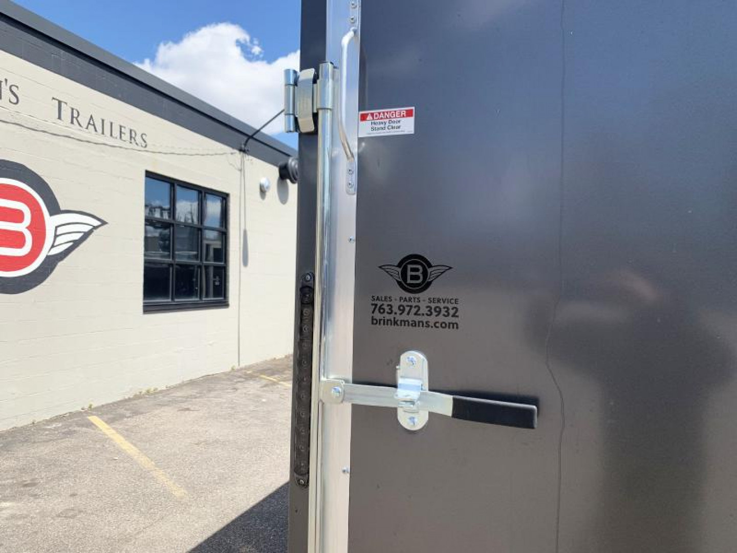 New Deluxe Haulmark Grizzly 8.5x20 Enclosed Aluminum Car /Cargo Trailer - Rear Ramp!