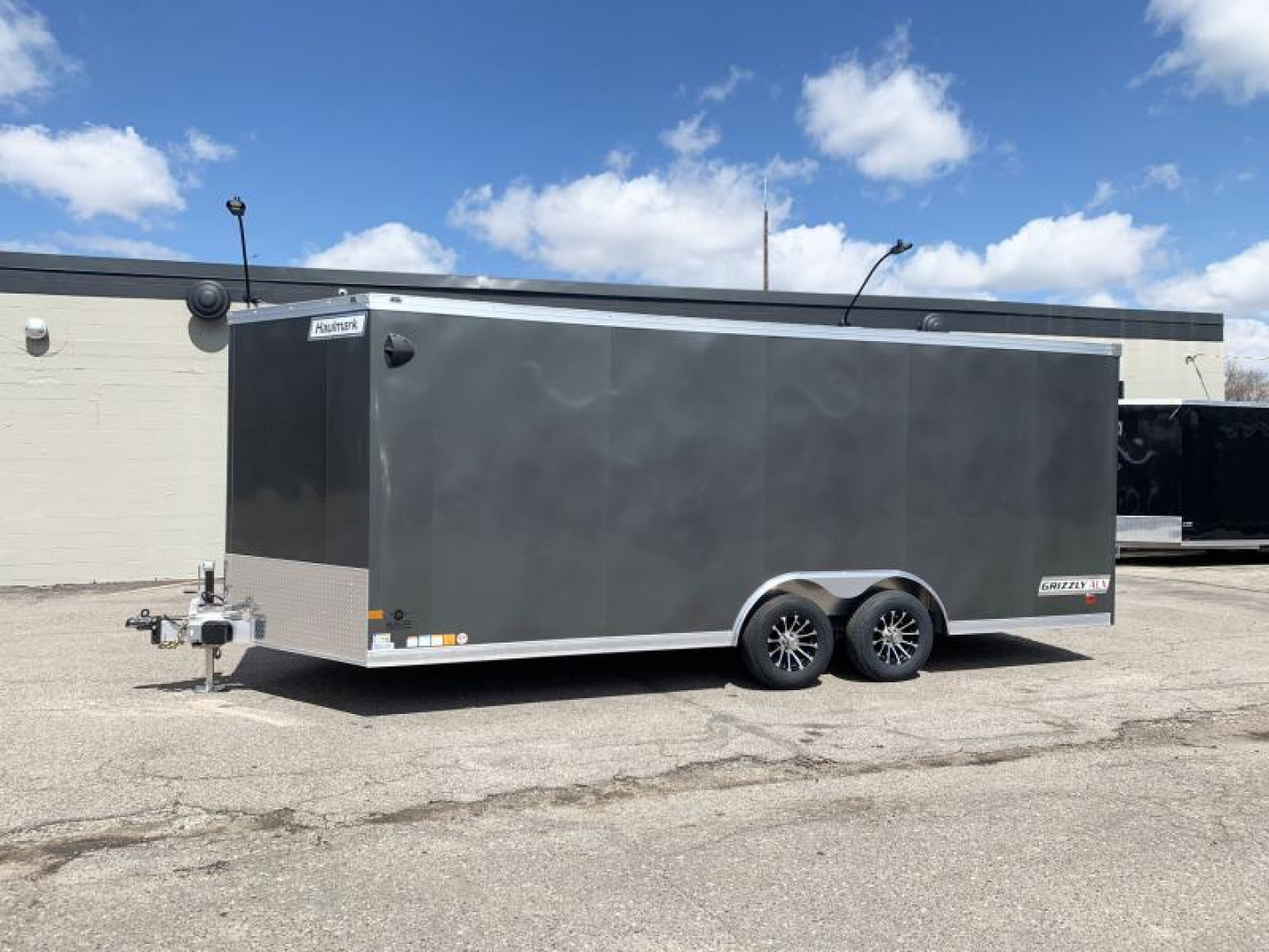 New Deluxe Haulmark Grizzly 8.5x20 Enclosed Aluminum Car /Cargo Trailer - Rear Ramp!
