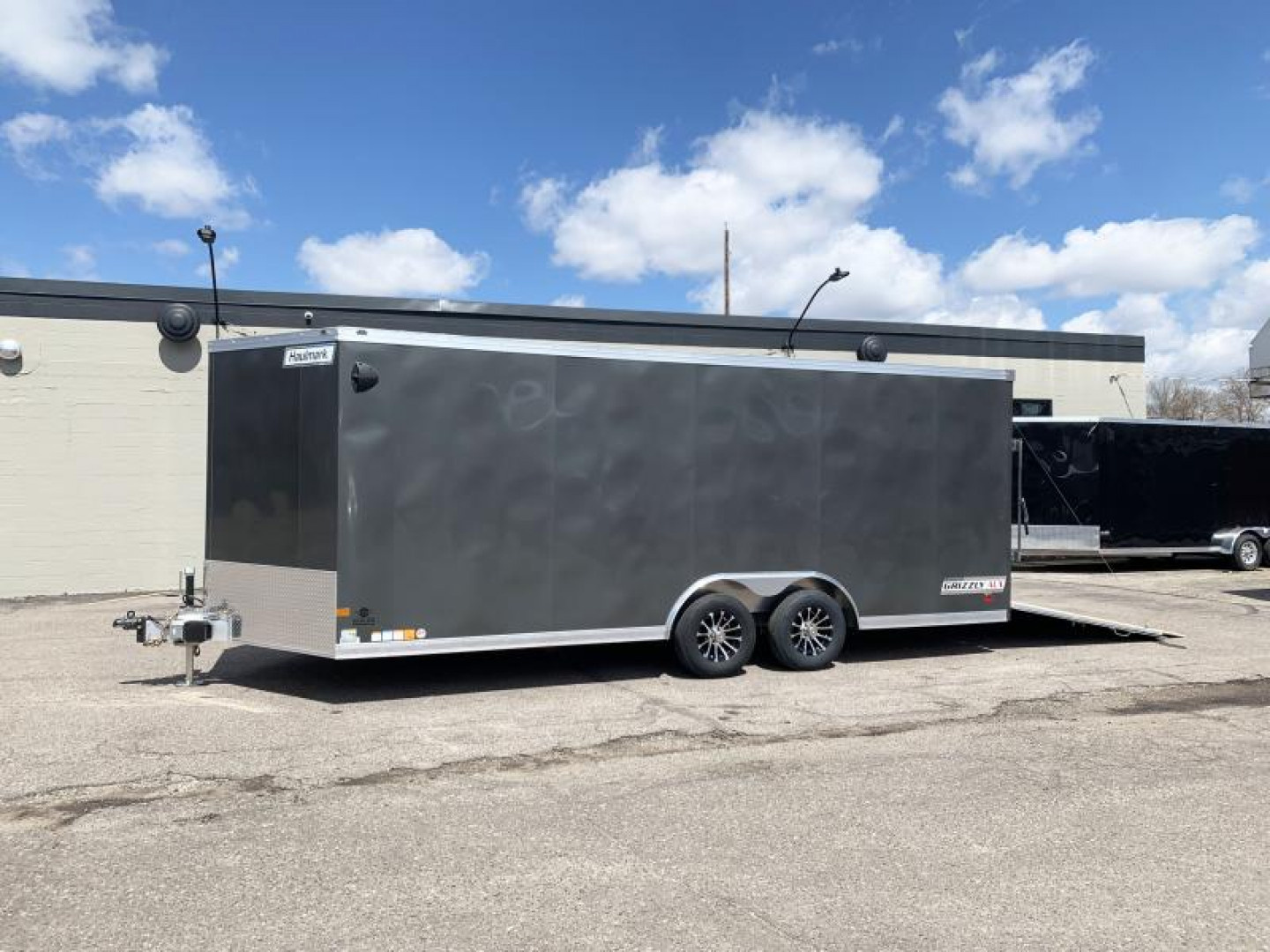 New Deluxe Haulmark Grizzly 8.5x20 Enclosed Aluminum Car /Cargo Trailer - Rear Ramp!