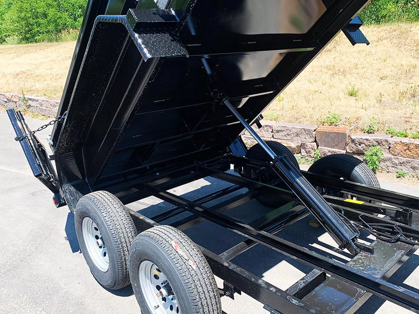 New SALE! Top Quality Top Hat 60x10 Tandem Axle Dump Trailer - 7,000#GVWR - Single Cylinder Lift System