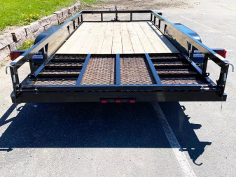 New Top Quality Top Hat 83x18 Tandem Axle Steel Utility Trailer