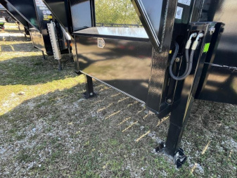 New 2023 Load Trail 102" X 32' TANDEM AXLE 24K GOOSENECK 9' HYDRAULIC DOVE W/ BLOCKWOOD HYDRAULIC DISC BRAKES & HYDRAULIC JACKS Deckover Trailer