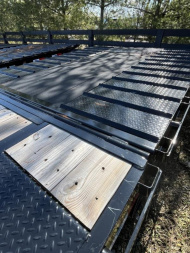 New 2023 Load Trail 102" X 32' TANDEM AXLE 24K GOOSENECK 9' HYDRAULIC DOVE W/ BLOCKWOOD HYDRAULIC DISC BRAKES & HYDRAULIC JACKS Deckover Trailer