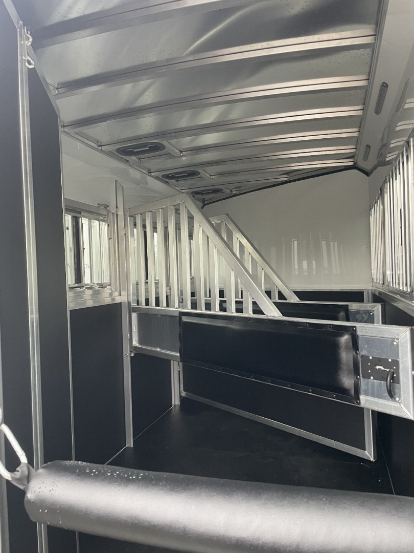 New 2025 Merhow Trailers ES730SL- 3H BP- BAR M