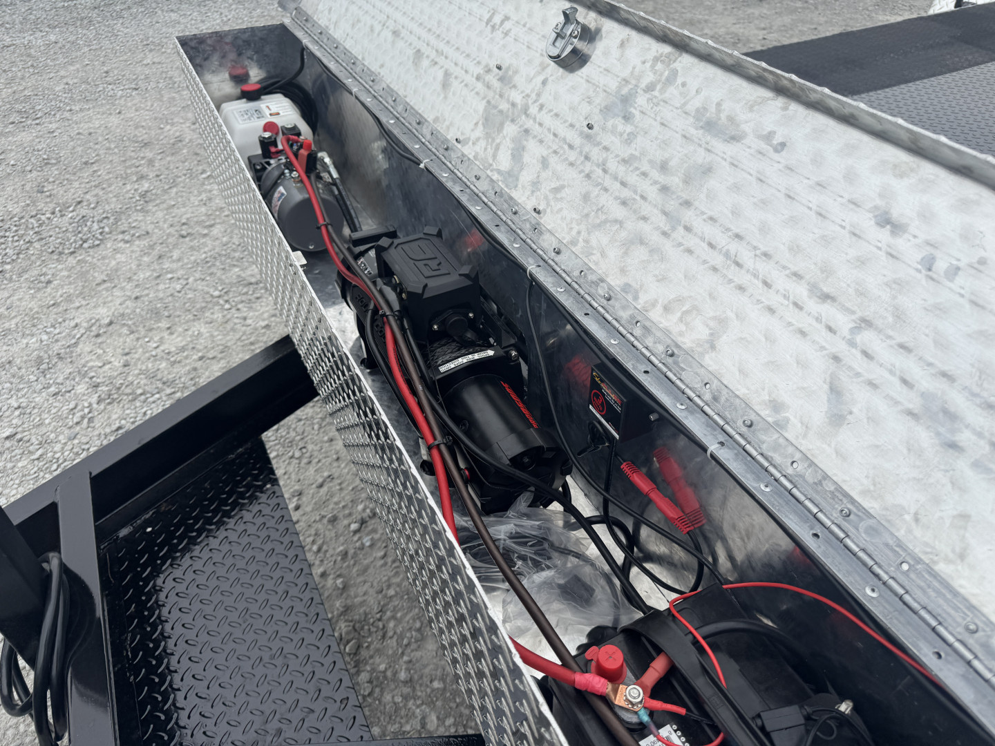 New 2026 Traxx Trailers Fully Hydraulic Tilt Trailer