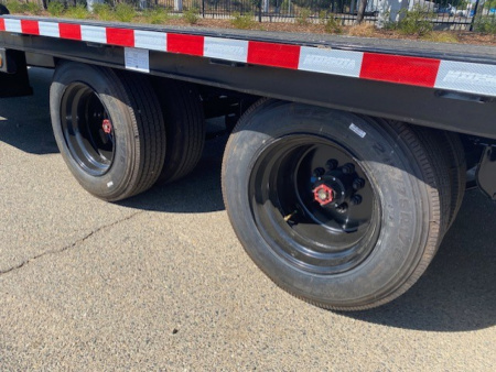 New 102x36 Tandem Axle 25.9K Flatbed w/Duals