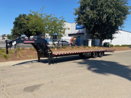 New 102x36 Tandem Axle 25.9K Flatbed w/Duals