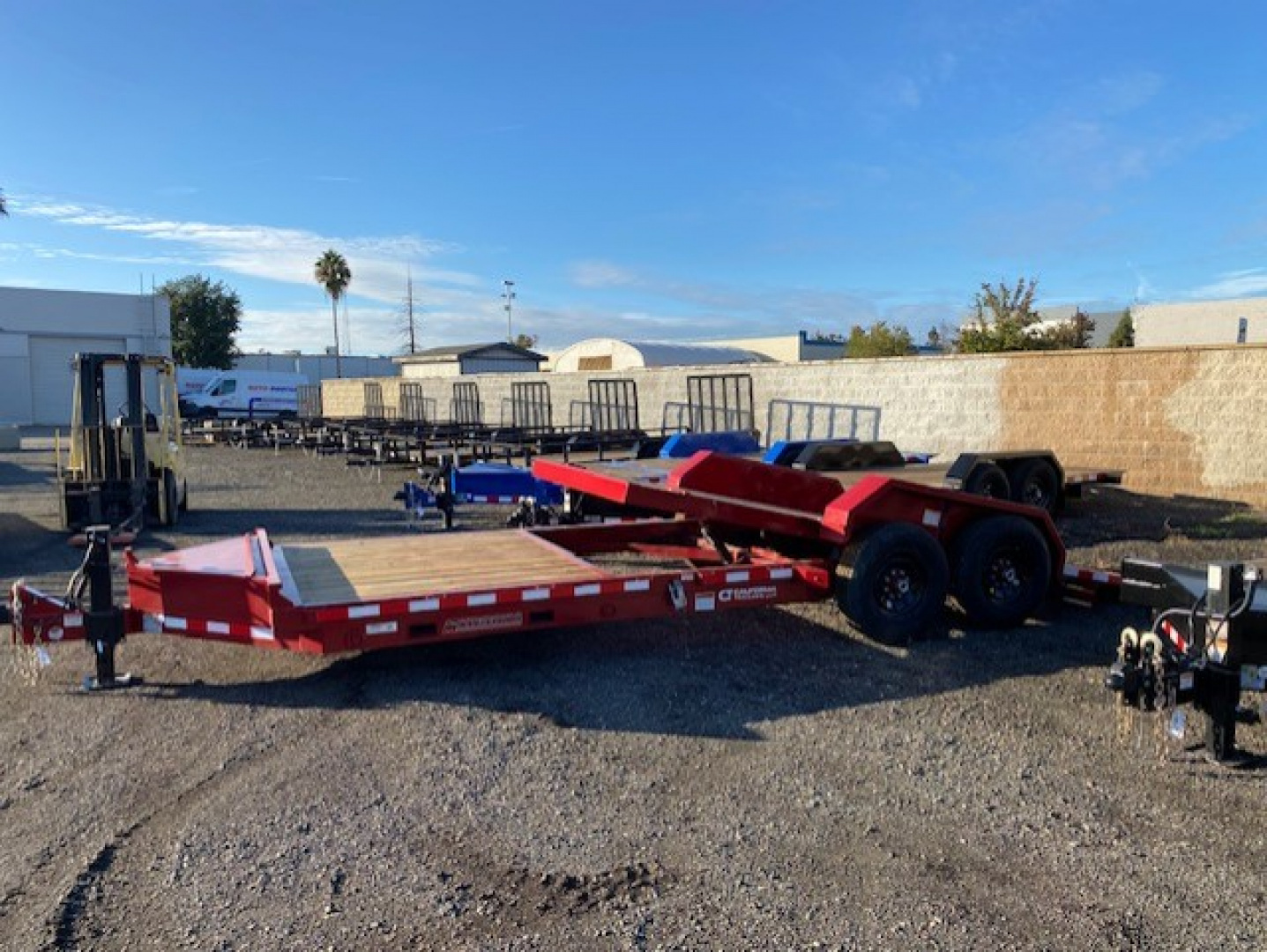 New 83x22 Tandem Axle 15.4K Tilt Trailer