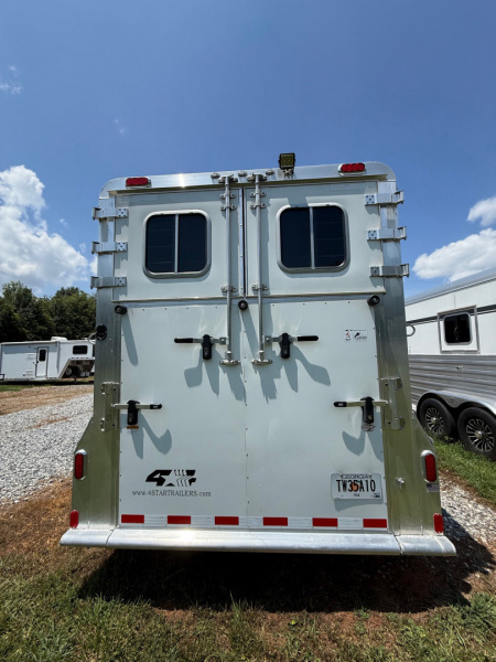 Used 2024 4-Star Trailers 4 - Horse Head to Head Gooseneck Horse Trailer
