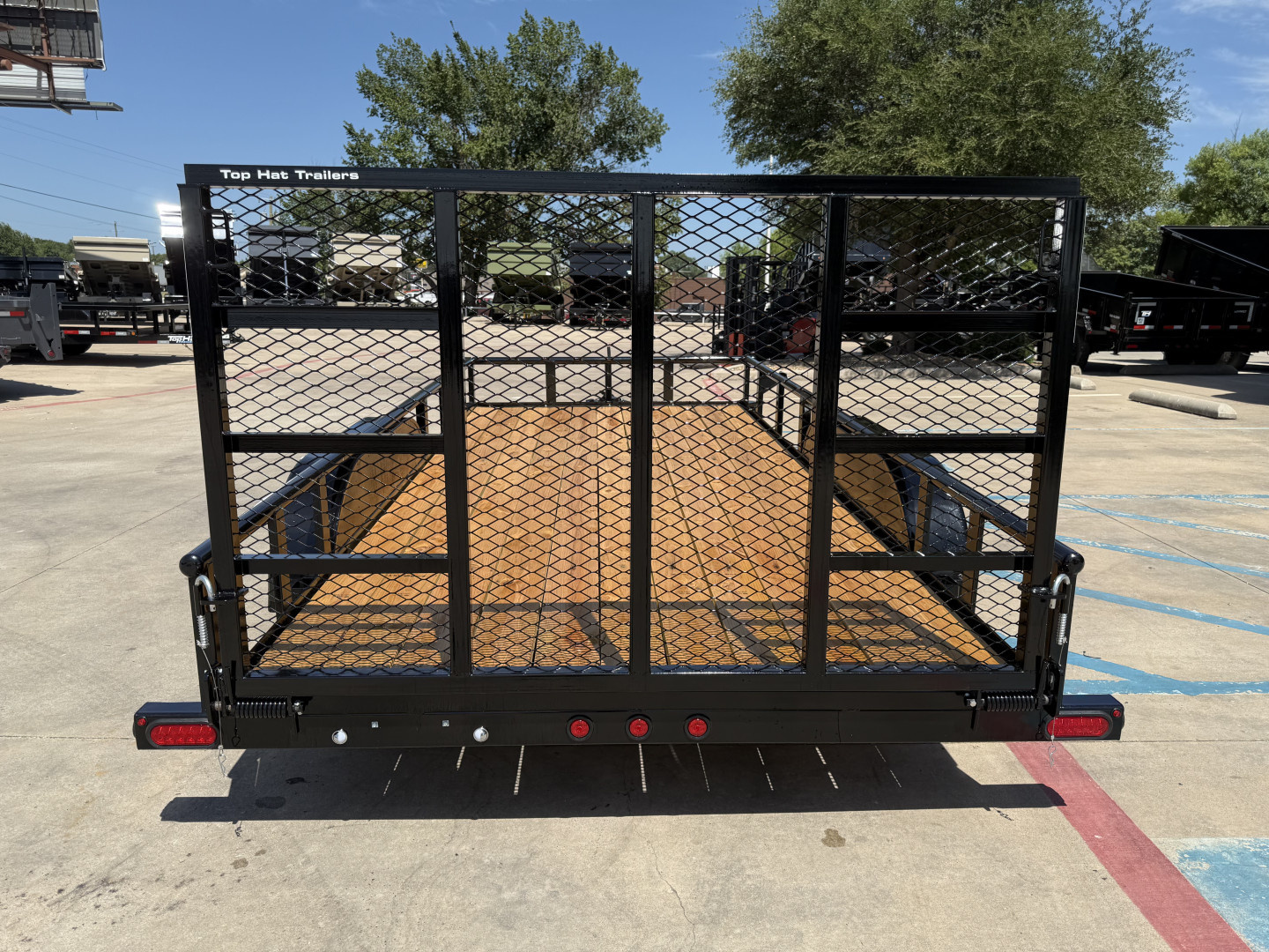 New 2025 Top Hat MP16X83-7E-R Utility Trailer