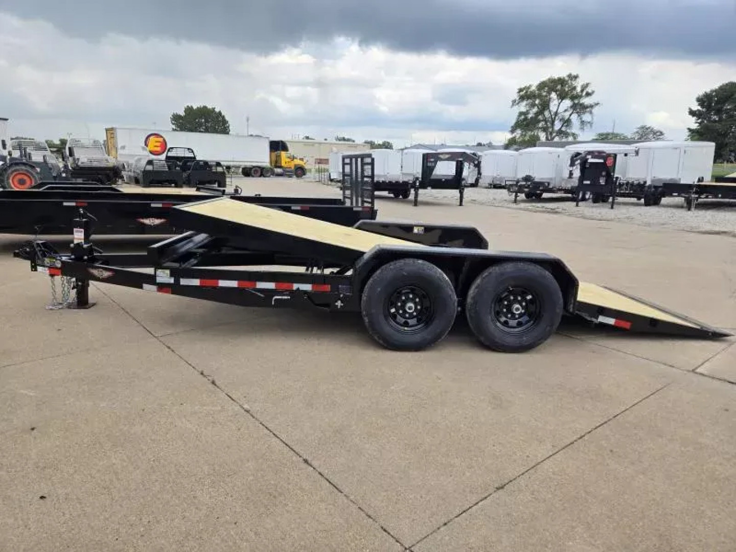 New 2025 H and H Trailer 82x16 Gravity Tilt Equipment Trailer  14K