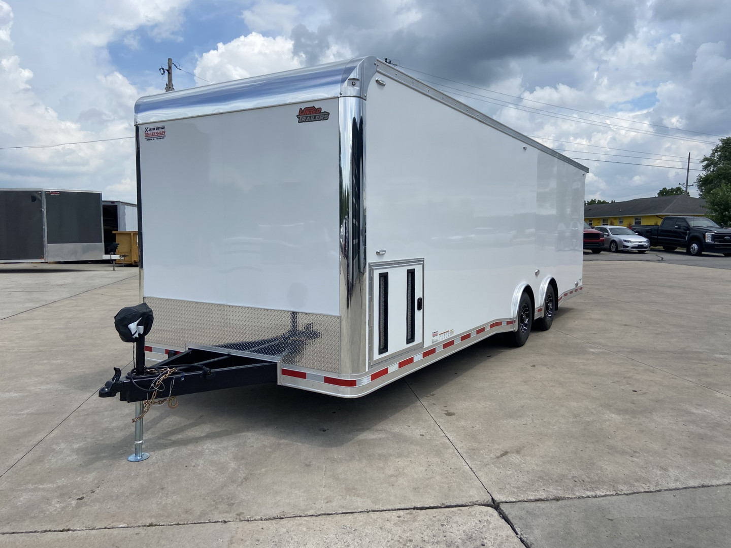 New United USH 28' Racing Trailer