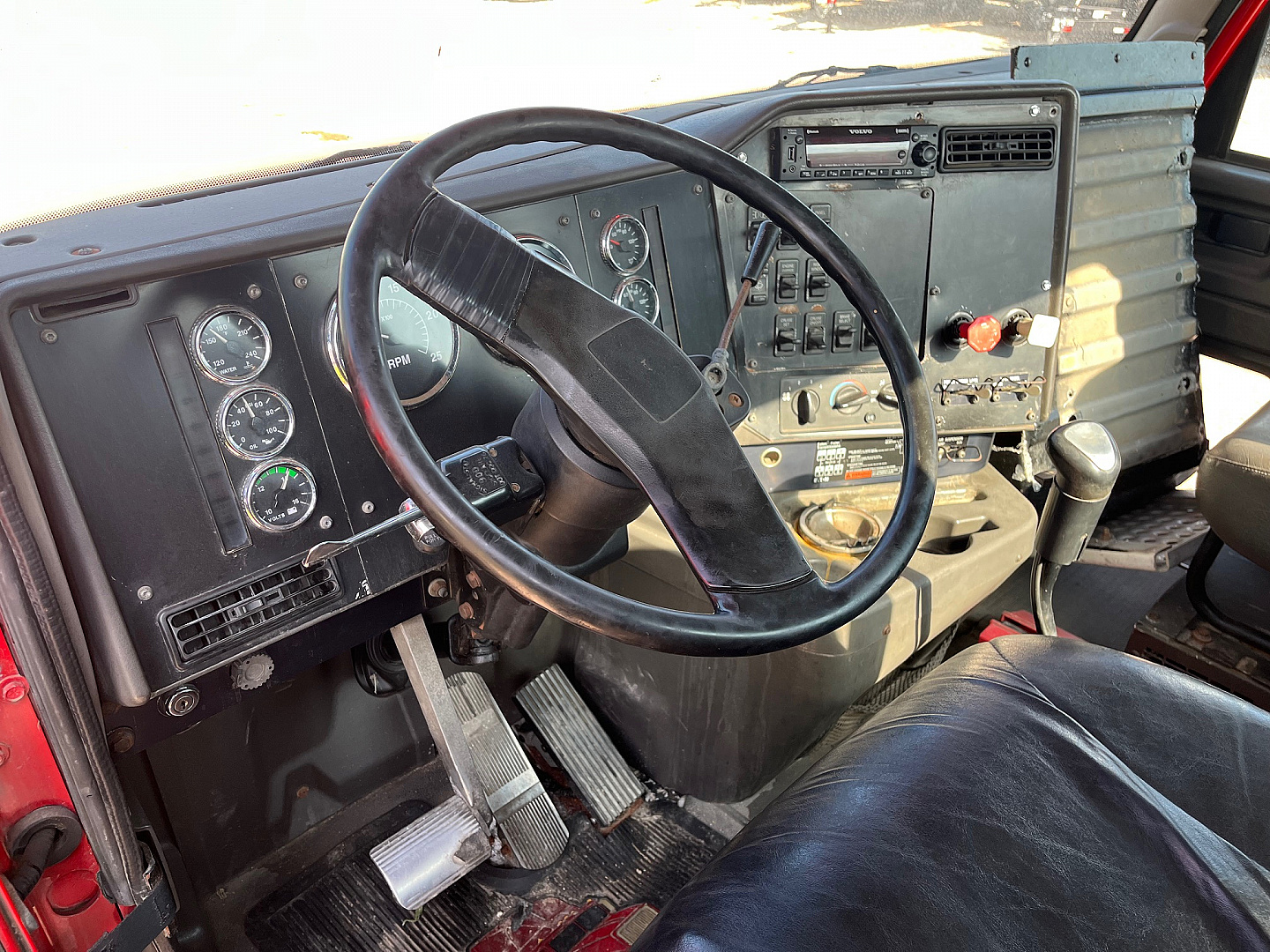 Used 2001 International 9100 Truck
