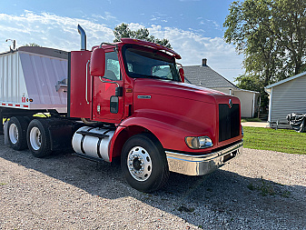 Used 2001 International 9100 Truck