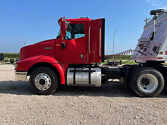 Used 2001 International 9100 Truck