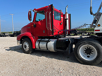 Used 2001 International 9100 Truck