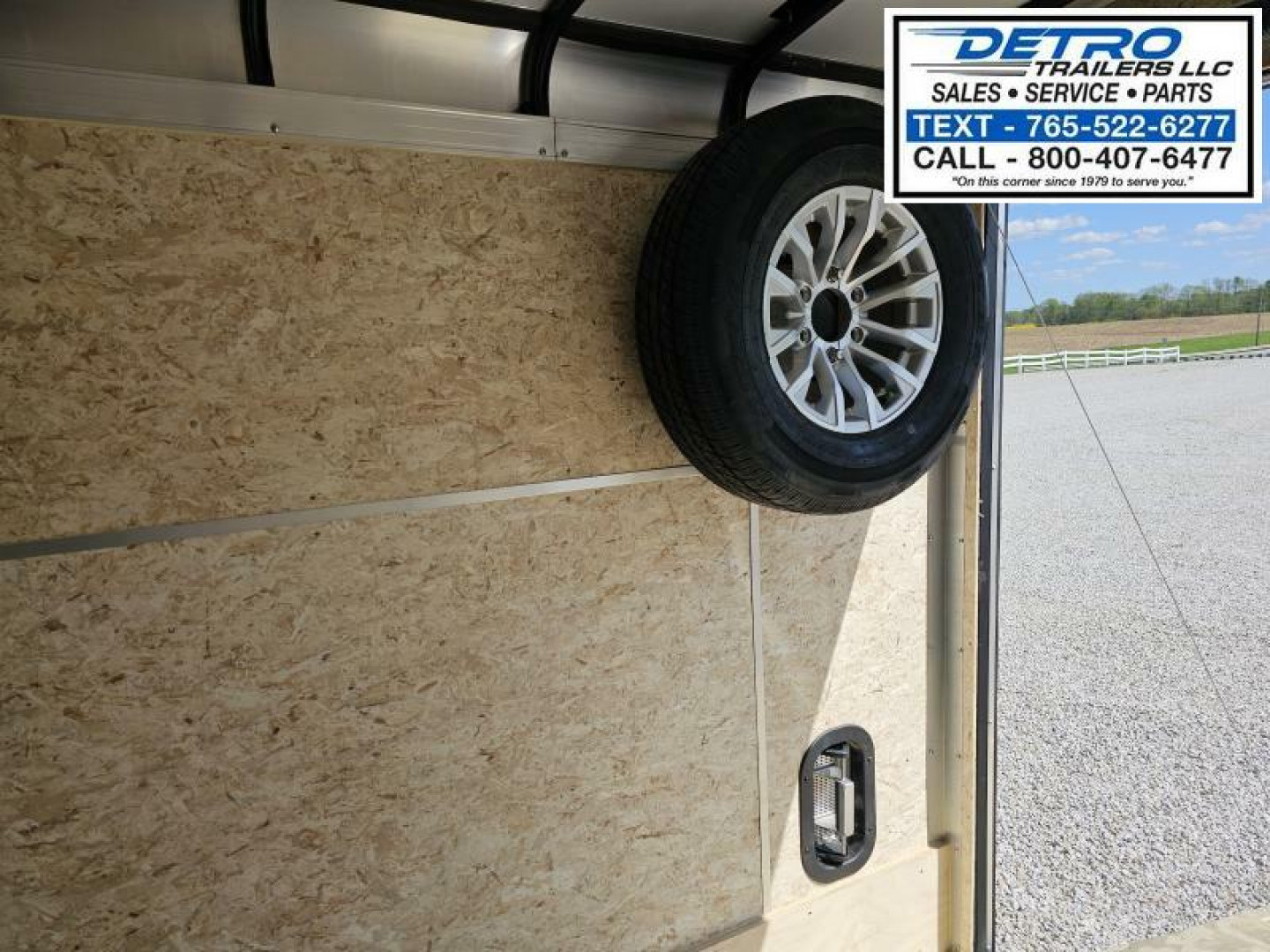 New 2024 Sure-Trac 8.5' x 18' 10K Landscape Pro Round Top Enclosed Cargo Trailer