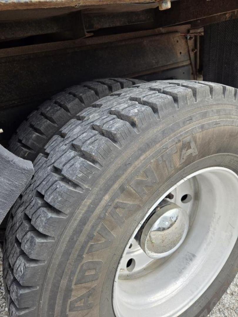 Used 1988 Ford F800 Dump Truck