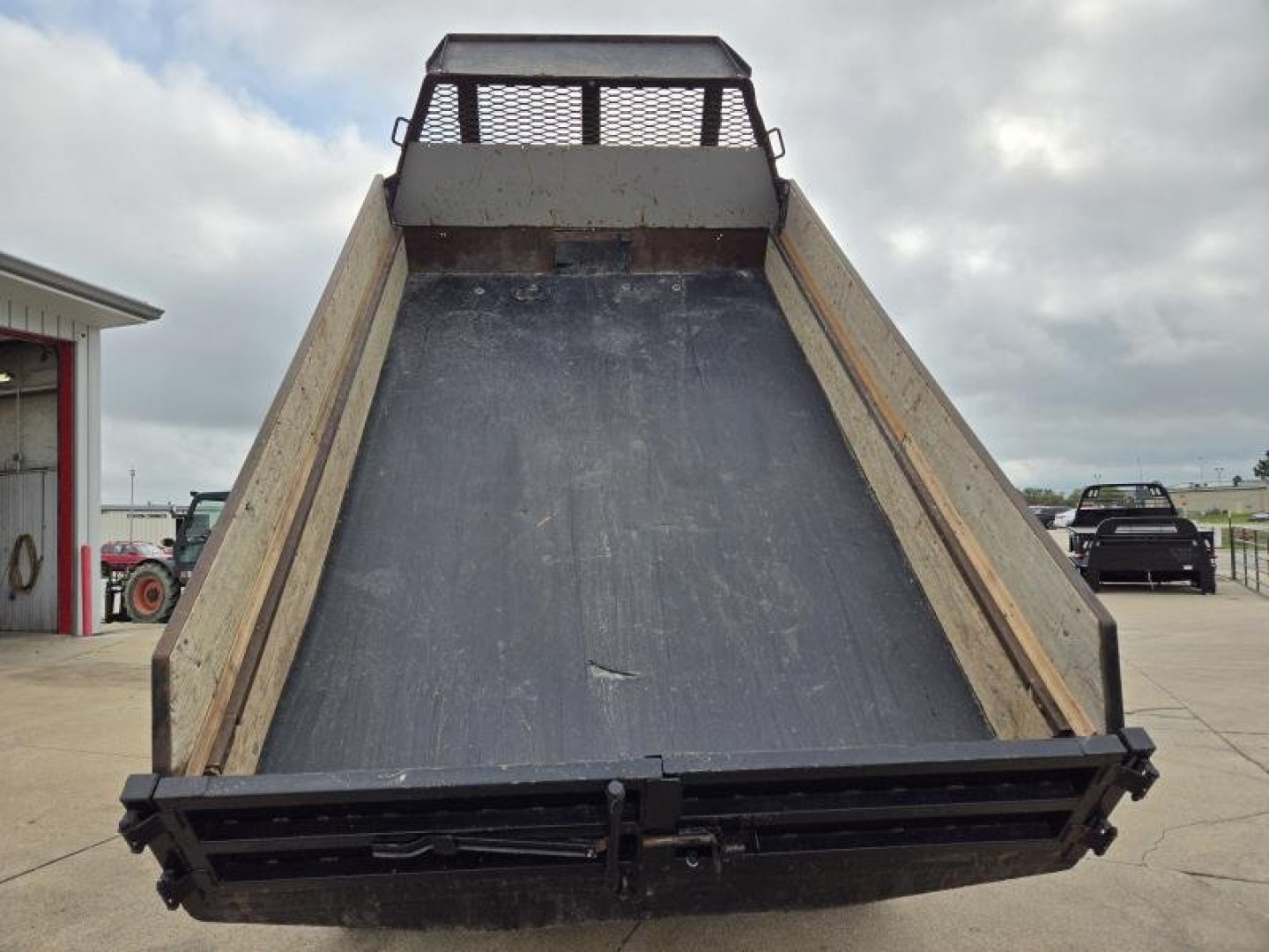 Used 1988 Ford F800 Dump Truck