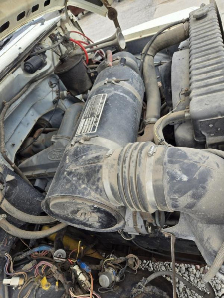 Used 1988 Ford F800 Dump Truck