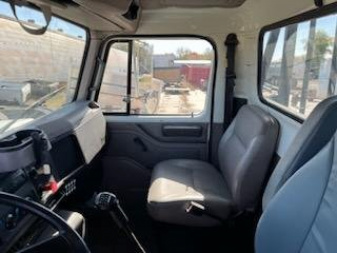 Used 2000 International 4700 Truck