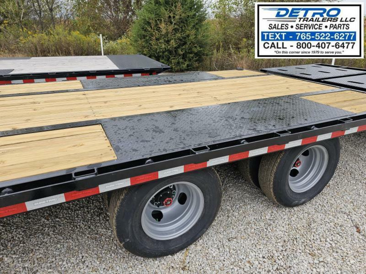 New 2025 Sure-Trac 102" x 30' (25+5) 25.9K HD Low Profile Beavertail Deckover Trailer