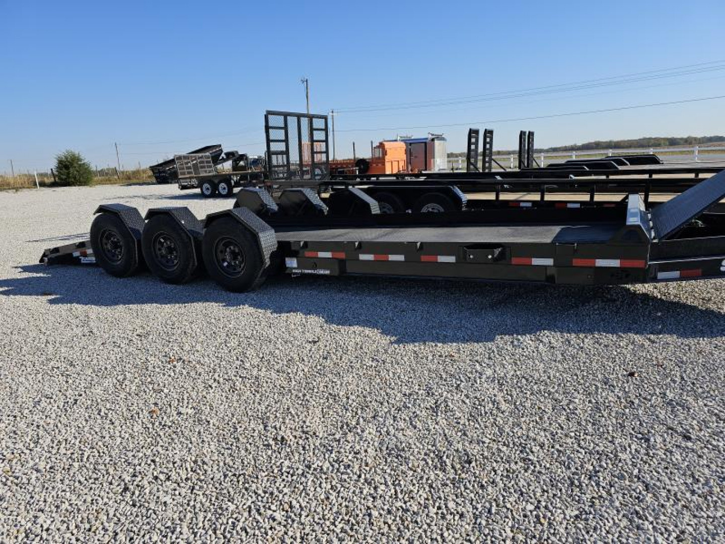 New 2024 Sure-Trac 7' x 24' 23.1K Tri-Axle Drop-Deck Equipment Trailer