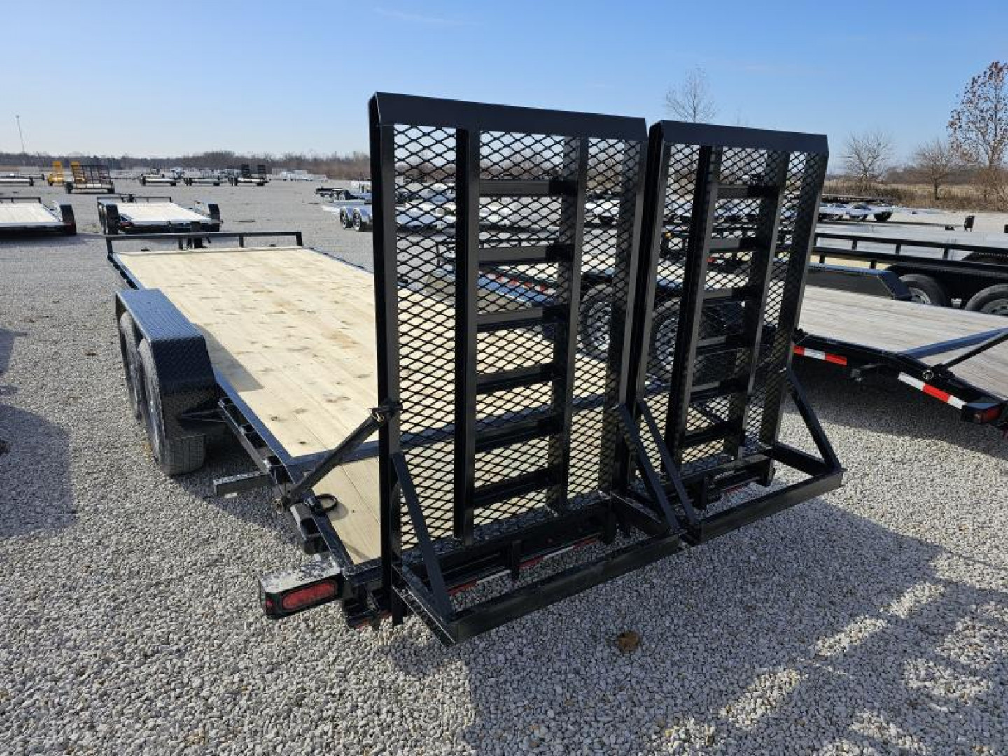 New 2025 Sure-Trac 7' x 22' (20+2) 14K HD Equipment Trailer
