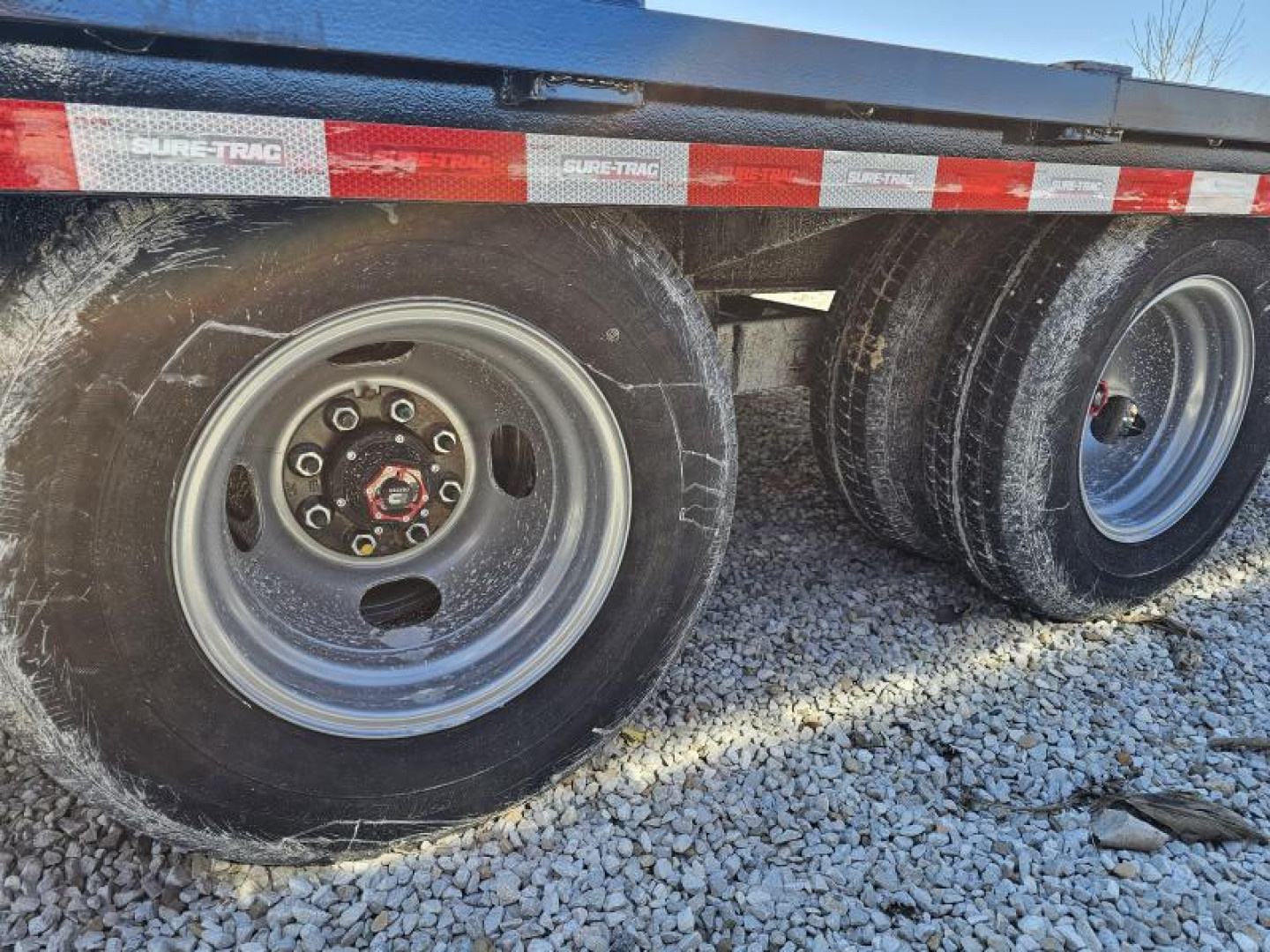 New 2025 Sure-Trac 102" x 30' (25+5) 22.5K HD Low Profile Beavertail Deckover Trailer