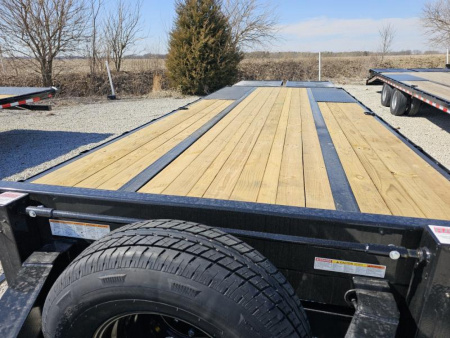 New 2025 Sure-Trac 102" x 25' (20+5) 25.9K HD Low Profile Beavertail Deckover Trailer