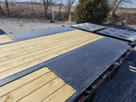 New 2025 Sure-Trac 102" x 25' (20+5) 25.9K HD Low Profile Beavertail Deckover Trailer