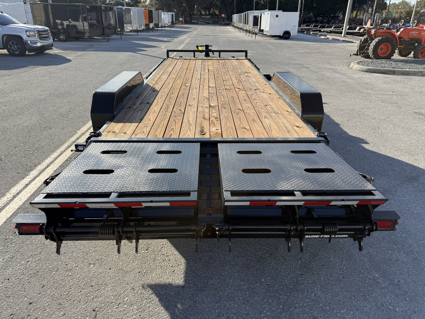 New Sure-Trac 7X19+3 Equipment 14K Trailer w/Universal Ramps and 14 ply Tire Upgrade