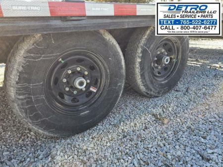 New 2025 Sure-Trac 102" x 30' (25+5) 15K HD Low Profile Beavertail Deckover Trailer