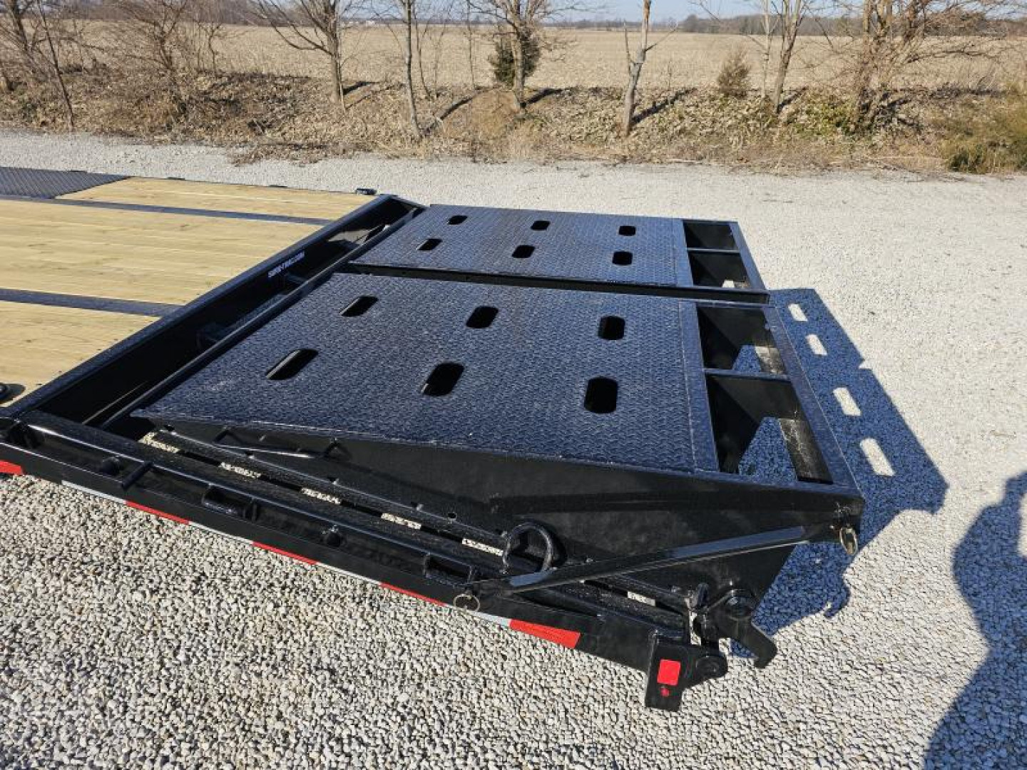 New 2025 Sure-Trac 102" x 35' (30+5) 25.9K HD Gooseneck Low Profile Beavertail Deckover Trailer