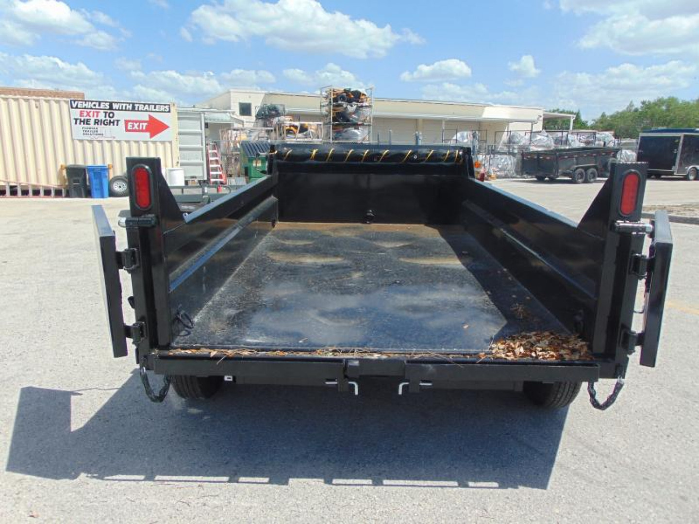 New Sure-Trac 6X10 10K Single Ram Dump Trailer