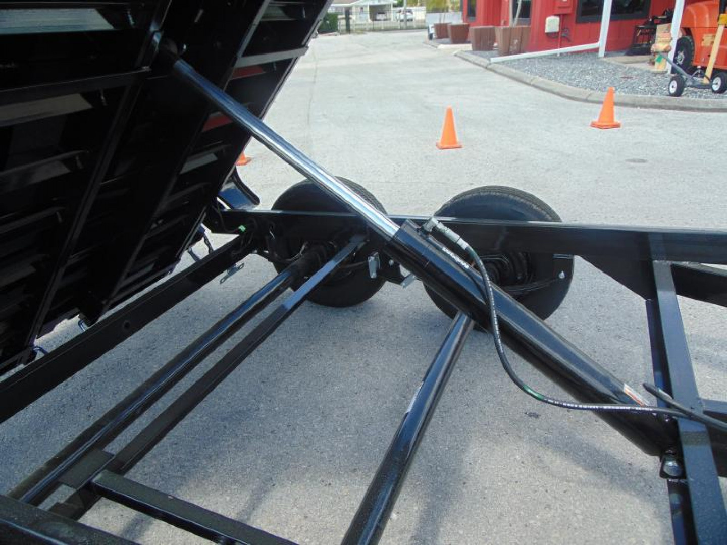 New Sure-Trac 6X10 10K Single Ram Dump Trailer