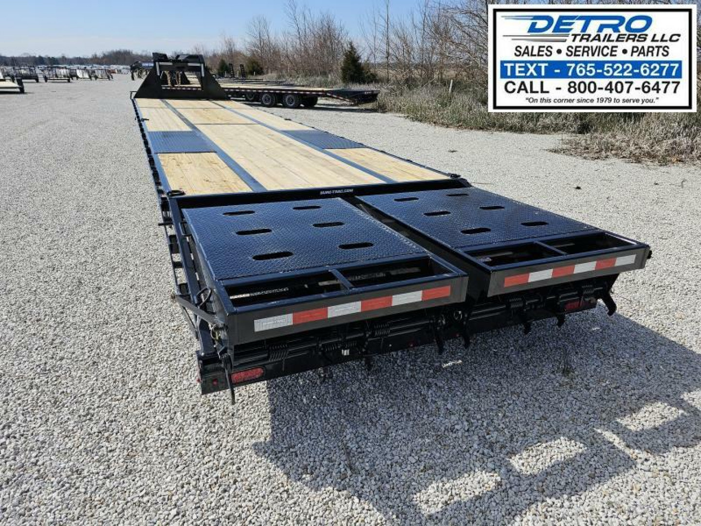 New 2025 Sure-Trac 102" x 40' (35+5) 30K HD Gooseneck Low Profile Beavertail Deckover Trailer