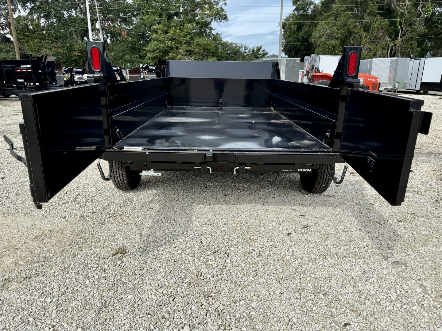 New Sure-Trac 6X10 10K Single Ram Dump Trailer