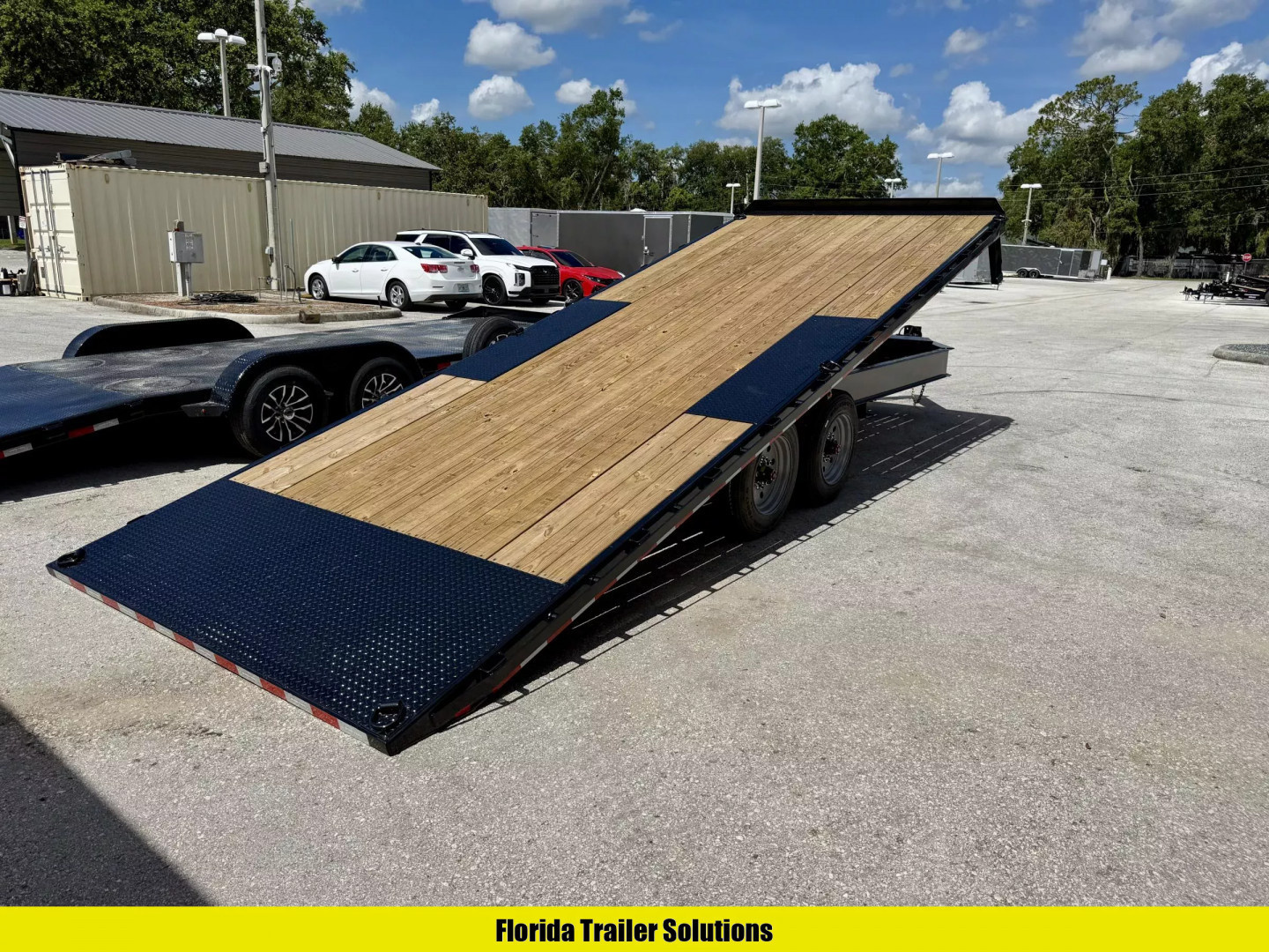 New 2025 Sure-Trac 8.5X22 HD Power Tilt 17.6K Deckover Trailer
