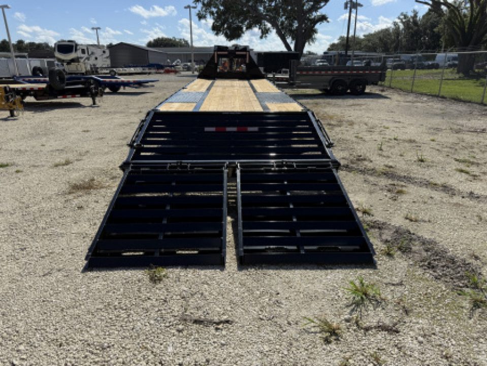New 2025 Sure-Trac 8.5x25+5 HD GN 30K Deckover Trailer