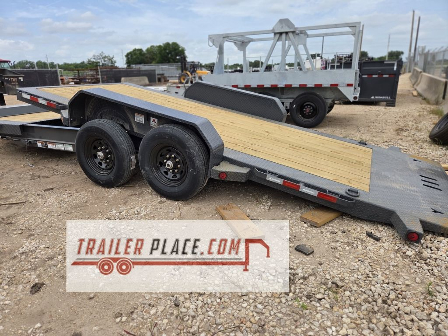 New 2026 IRON BULL 83"X20' 14K TWB TILT TRAILER