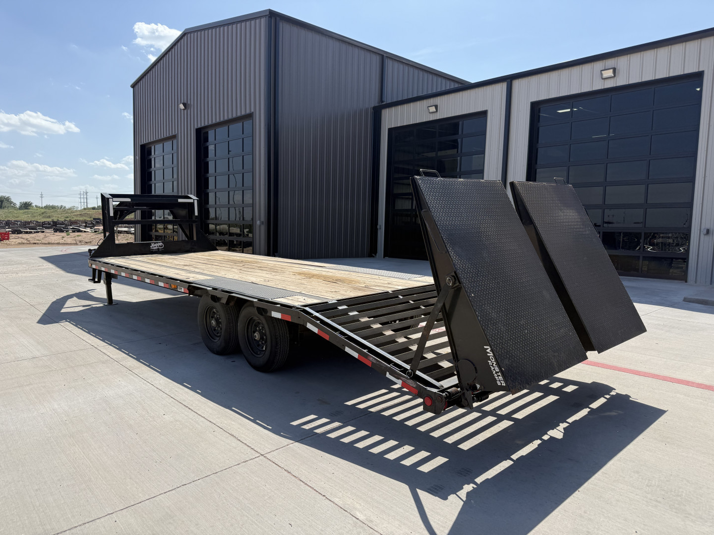 Used PJ Trailers 102"x25' Low Pro Flatdeck w/ Singles- LS