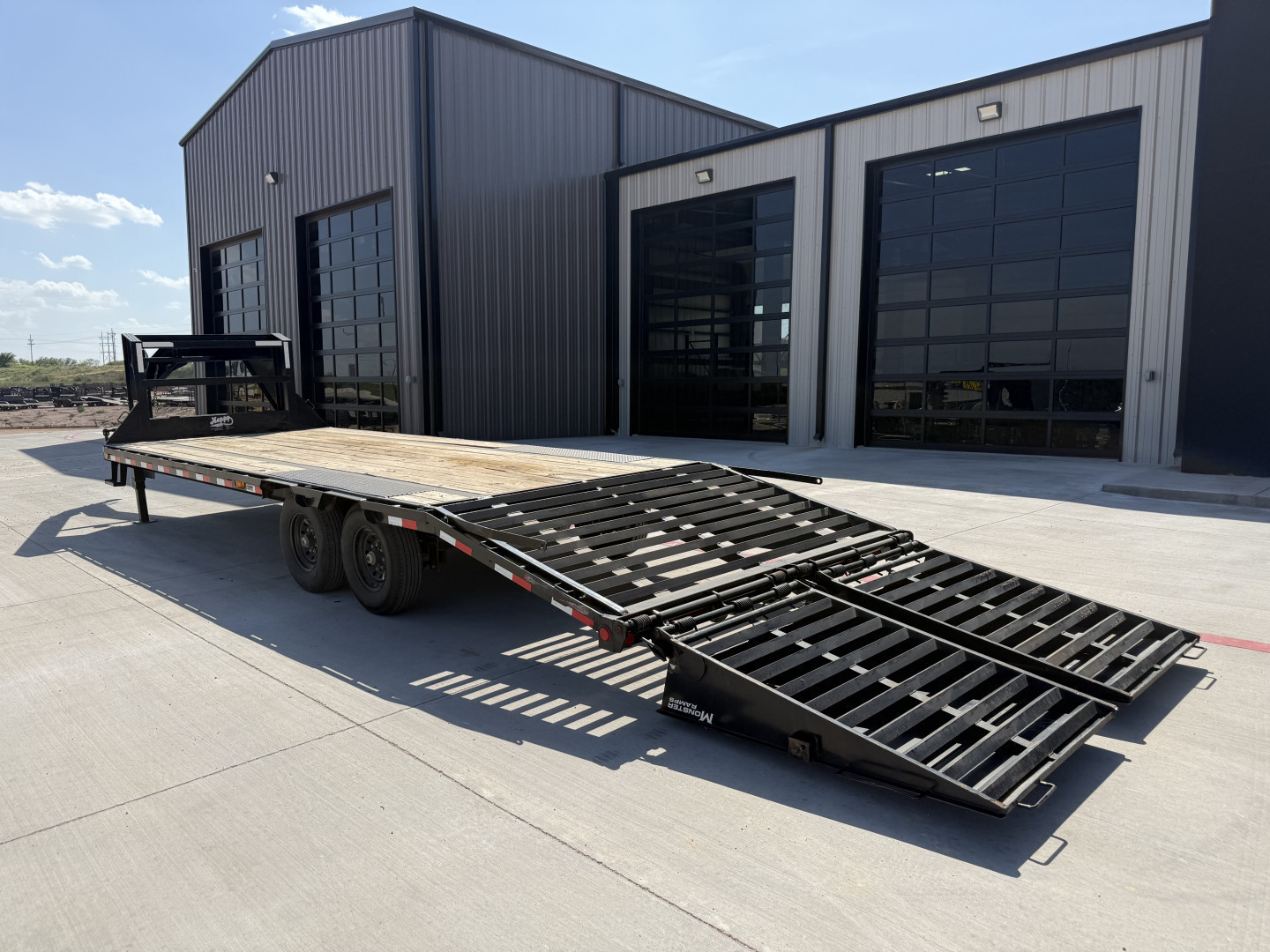 Used PJ Trailers 102"x25' Low Pro Flatdeck w/ Singles- LS