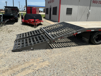Used East Texas Trailers 102"x30' GN Flatbed