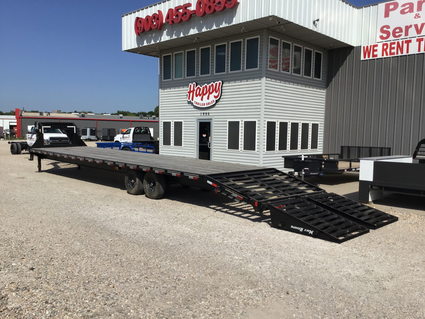 Used 2024 TrailMaxx 102"x40' GN Flatbed