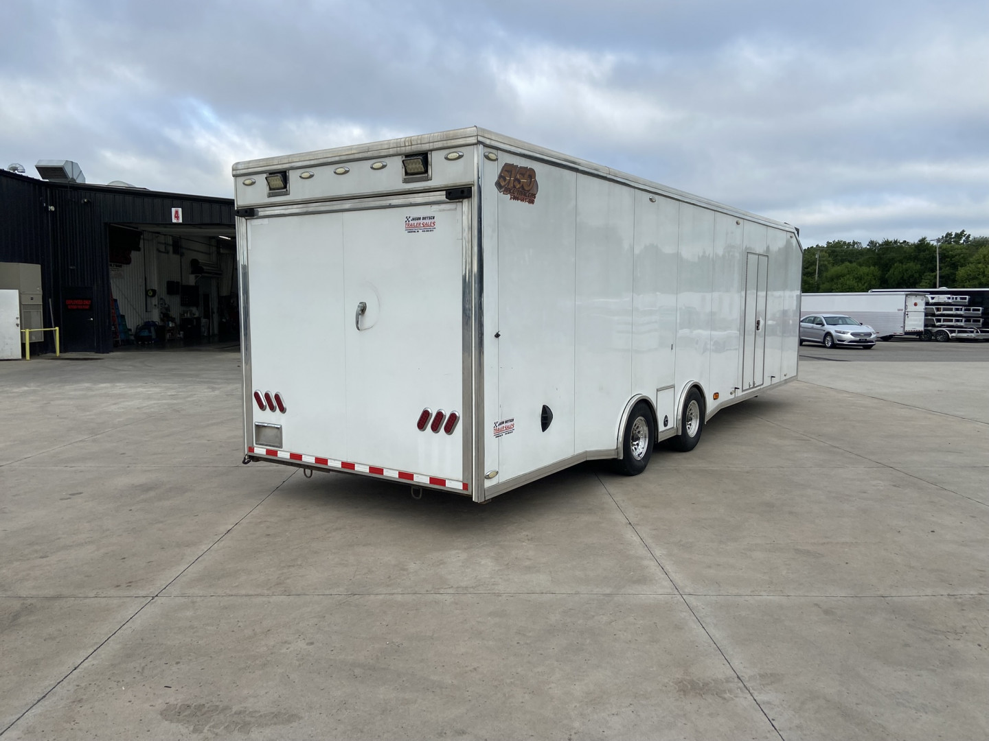 Used 32' Race Trailer