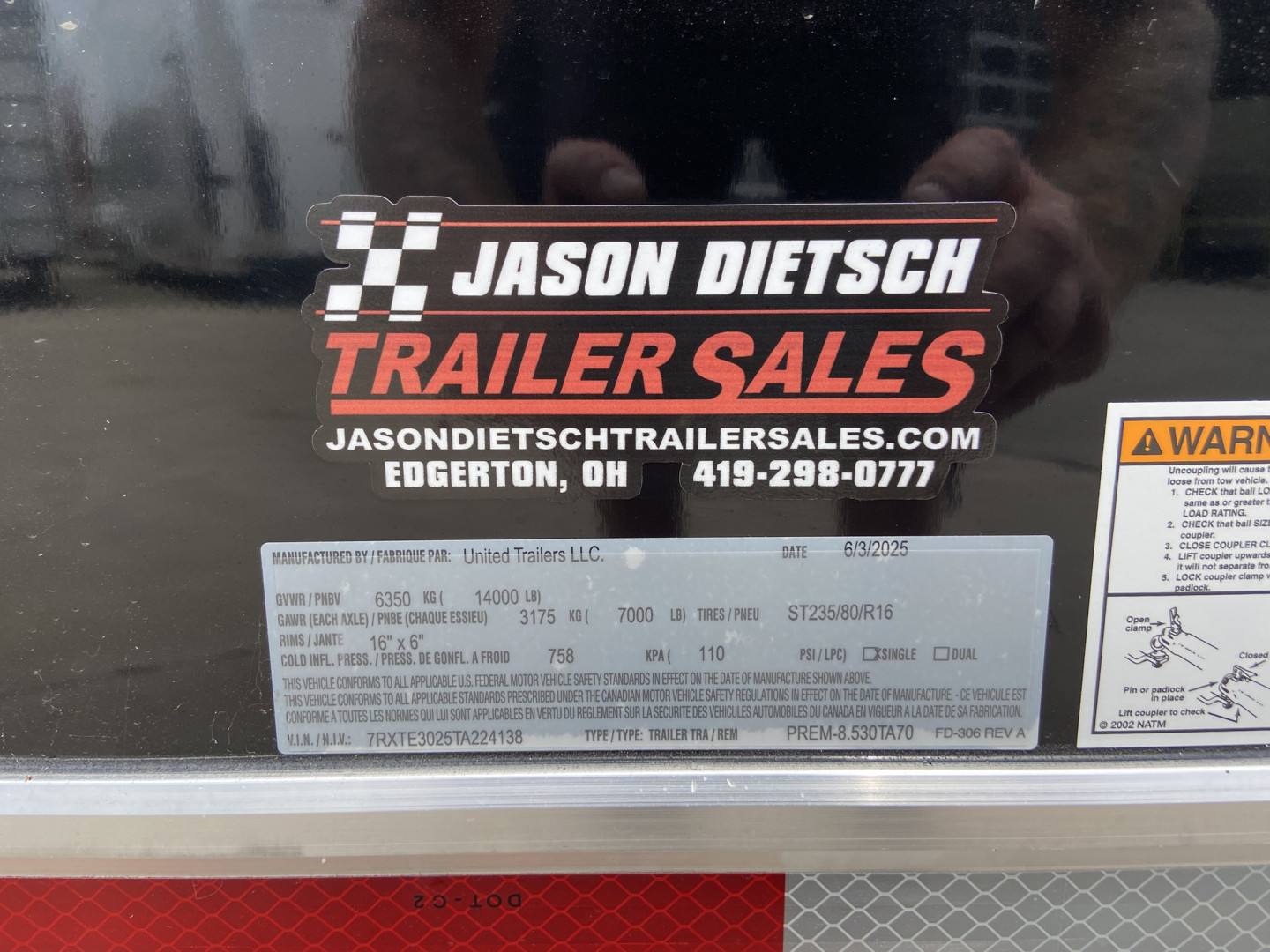 New United PREM 30' Race Trailer