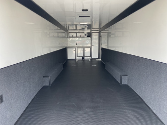 New United PREM 30' Race Trailer
