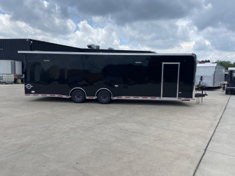 New United PREM 30' Race Trailer
