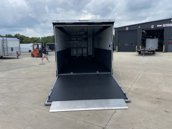 New United PREM 30' Race Trailer